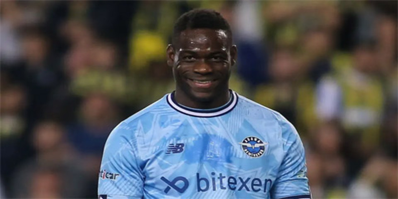 Một vài thông tin về tiểu sử Balotelli