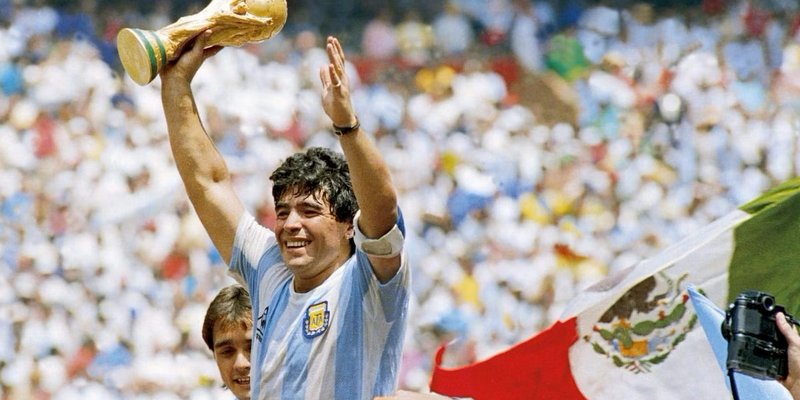 Maradona là huyền thoại bóng đá của không chỉ Argentina mà còn là của cả thế giới